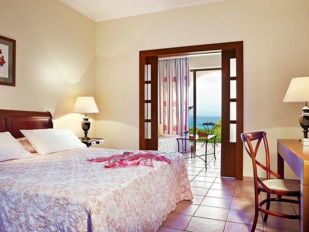 לוטרה קיליניס Grecotel Olympia Oasis מראה חיצוני תמונה